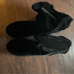 Chic Black Heeled Boots for Women